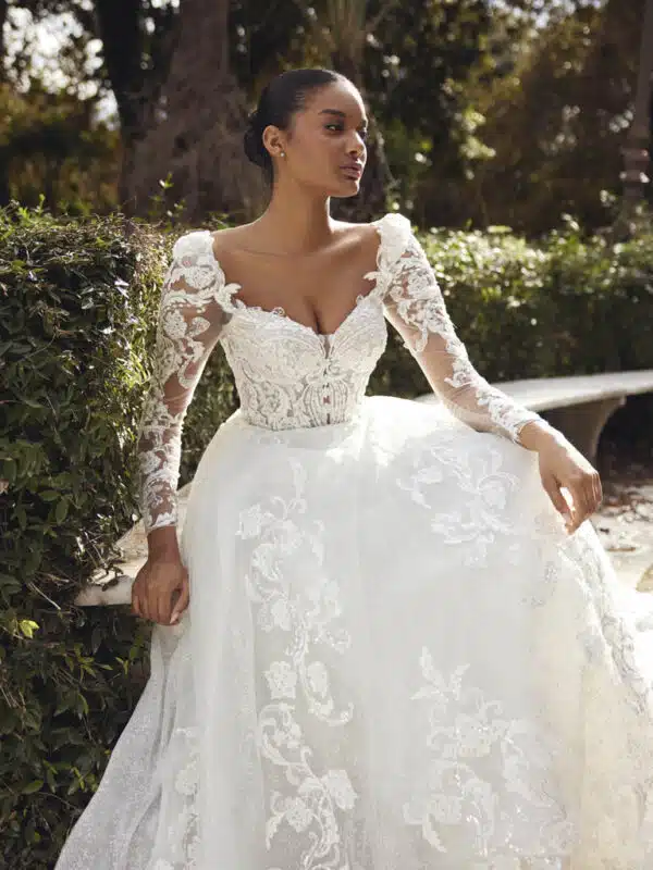 robe de mariee demetrios 1300 1