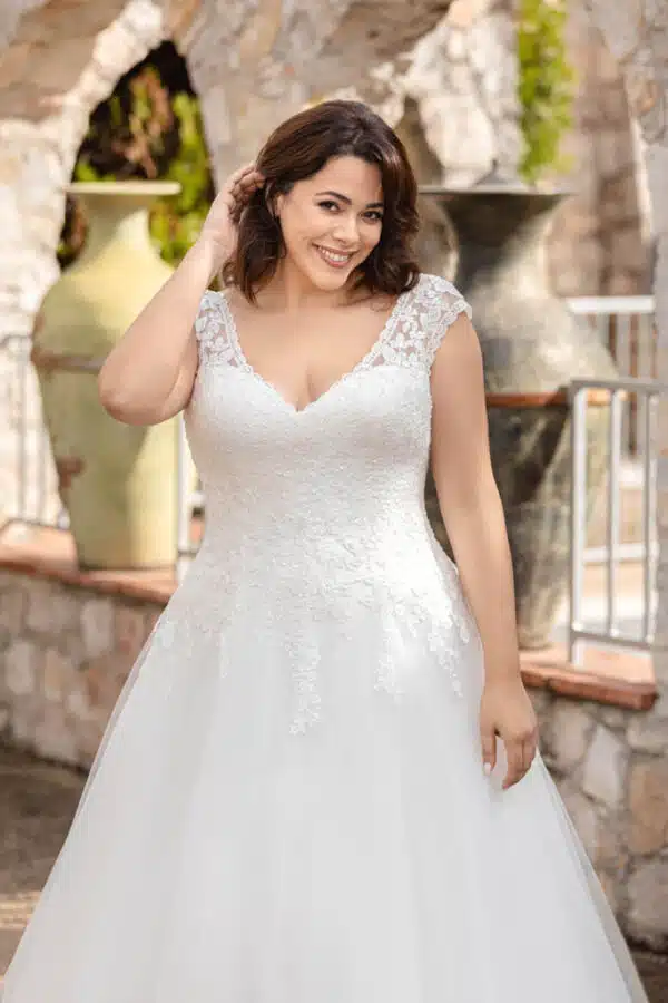 robe de mariee curvy 25810 3